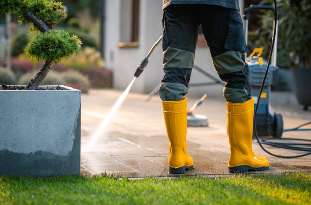 Why Choose Our Certified Pressure Washing Experts for Your Project Needs in Blountsville, AL?